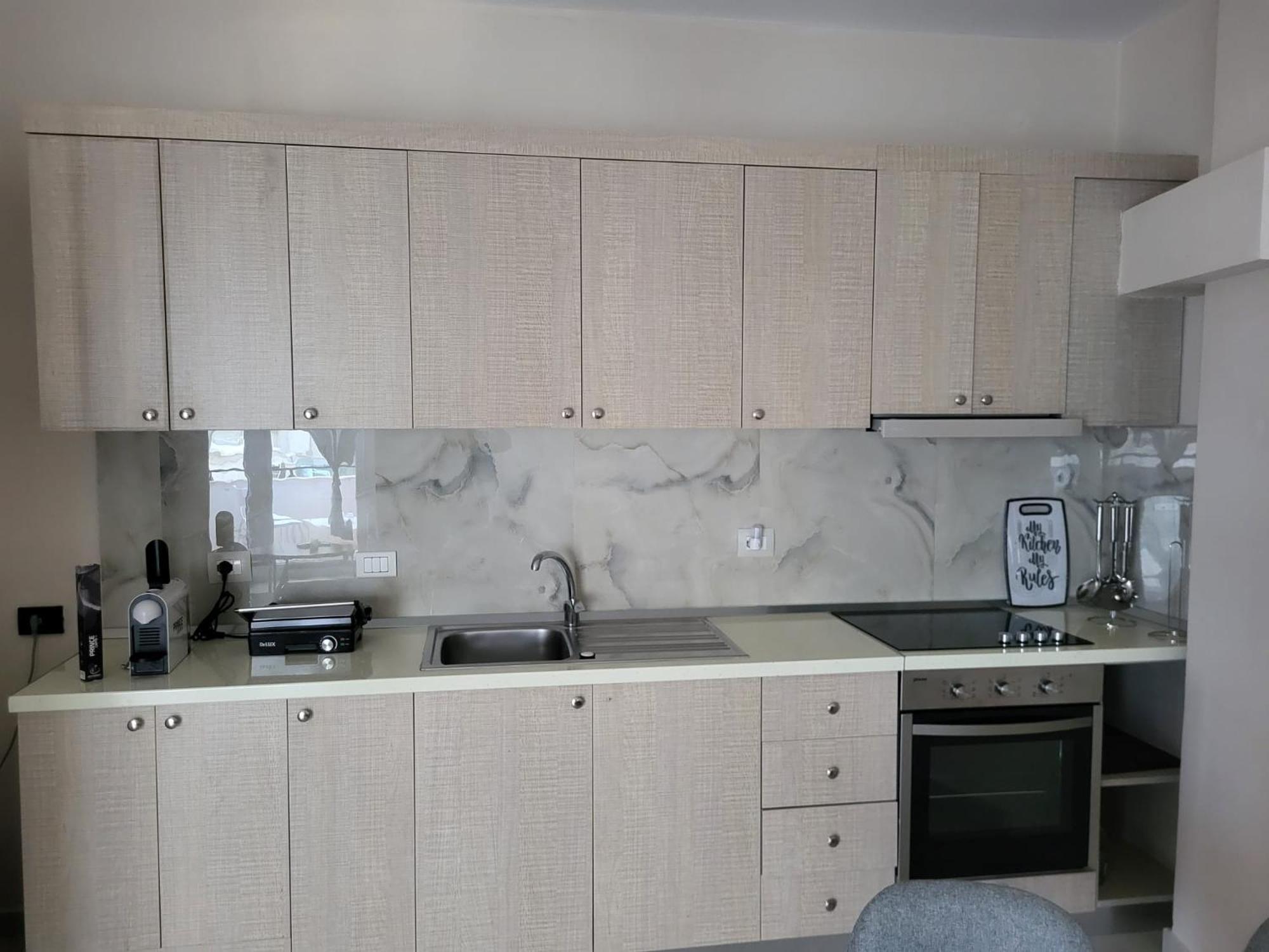 Apartment Aron *